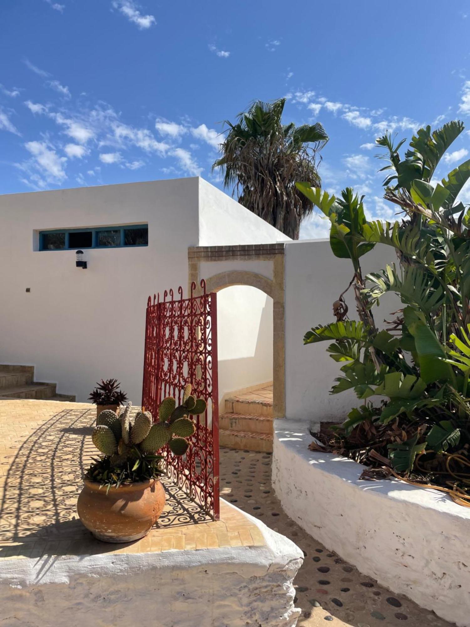 Hotel Villa Soleil Сиди Кауки Екстериор снимка
