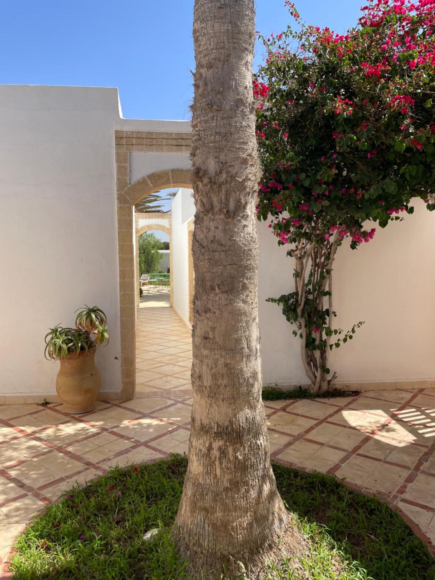Hotel Villa Soleil Сиди Кауки Екстериор снимка