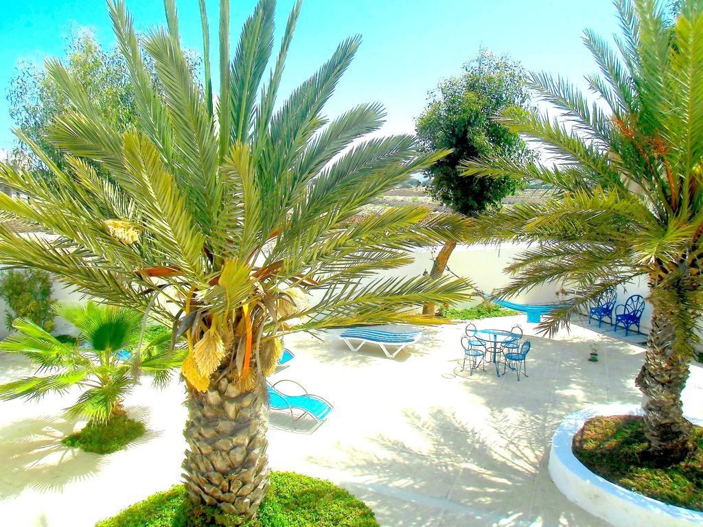 Hotel Villa Soleil Сиди Кауки Екстериор снимка