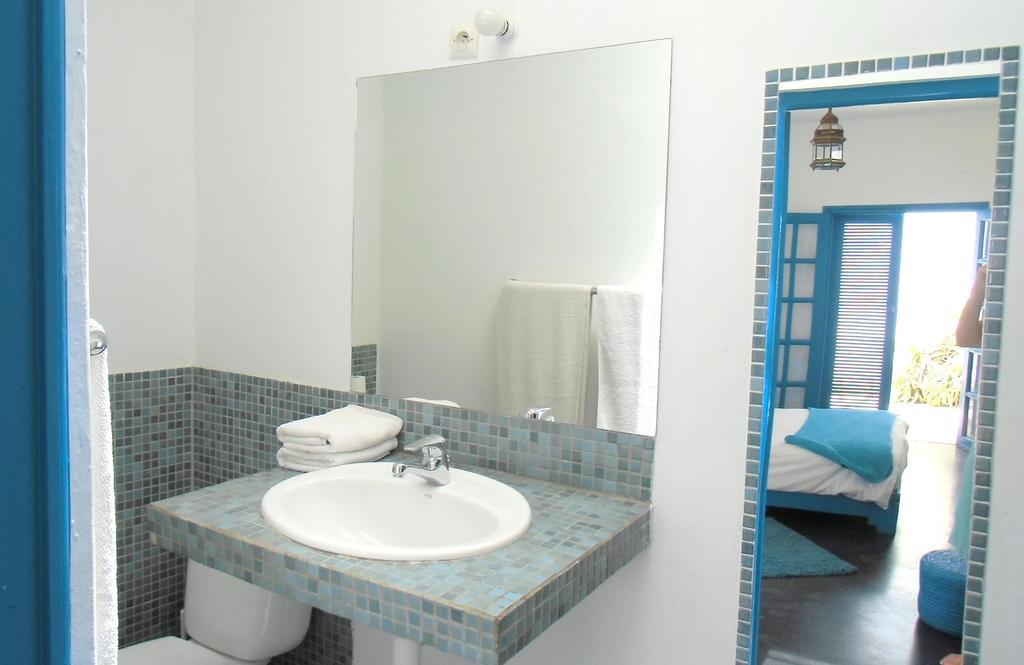 Hotel Villa Soleil Сиди Кауки Стая снимка
